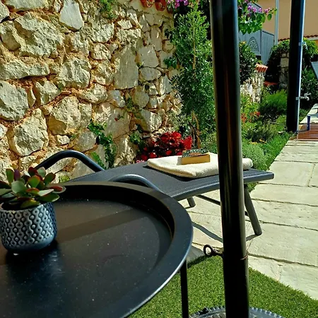 Vintage Dramalj, Pool Self-use