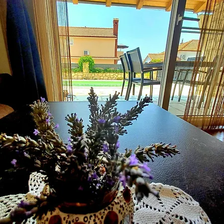 Vintage Dramalj, Pool Self-use