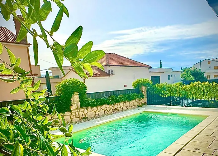 Vintage Dramalj, Pool Self-use Apartmán