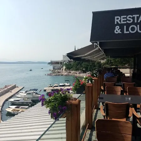 דירה Vintage Dramalj, Pool Self-use *