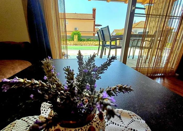 Vintage Dramalj, Pool Self-use